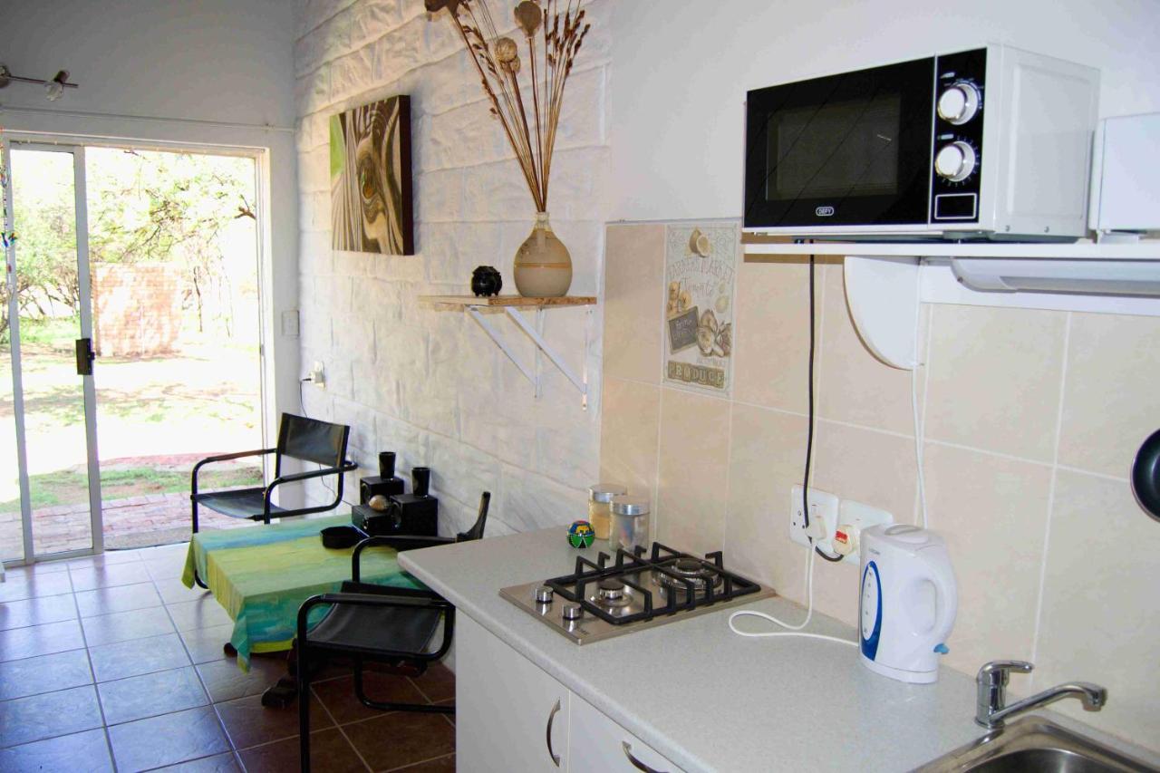 Suzie'S Loft - Nude - Suneden Family Naturist Resort Pretoria-Noord Exteriör bild