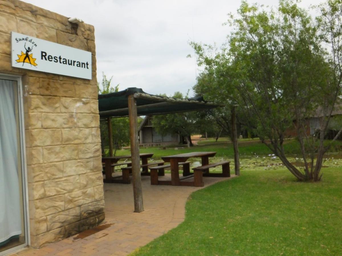 Suzie'S Loft - Nude - Suneden Family Naturist Resort Pretoria-Noord Exteriör bild